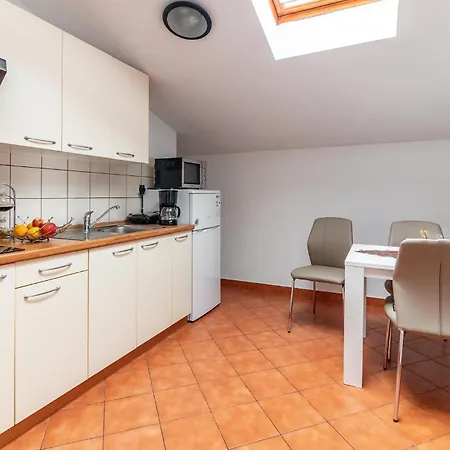 Awesome In With Kitchen * Medulin